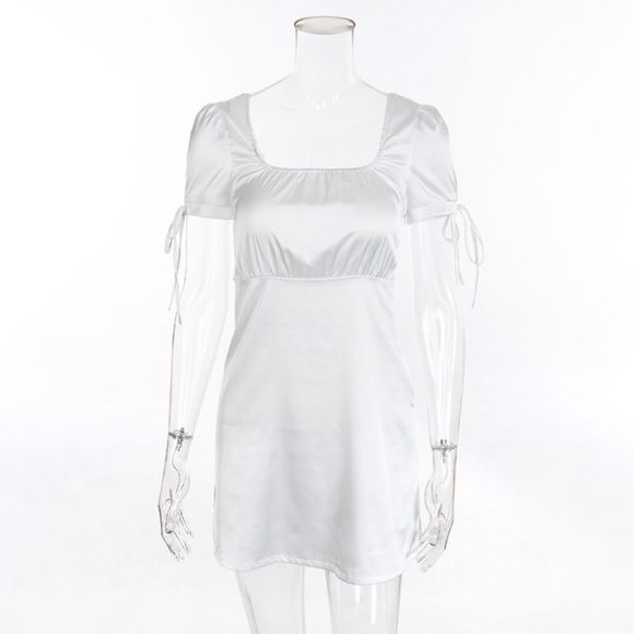 Dresses & Skirts - *✧・゜:* Classic Milkmaid Dress ✧*:・゜